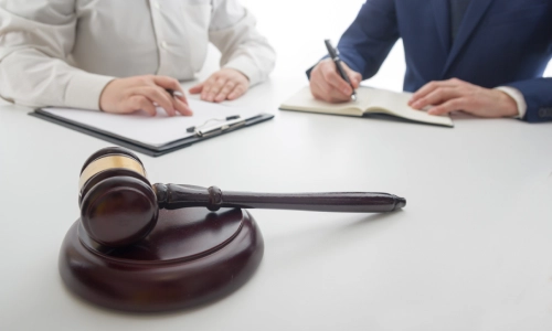 A man consulting a Lindsay personal injury lawyer about his accident case that occurred in Lindsay, California.